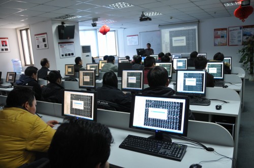 上海合作伙伴易怀礼为50多位鲁班用户讲解软件应用技巧